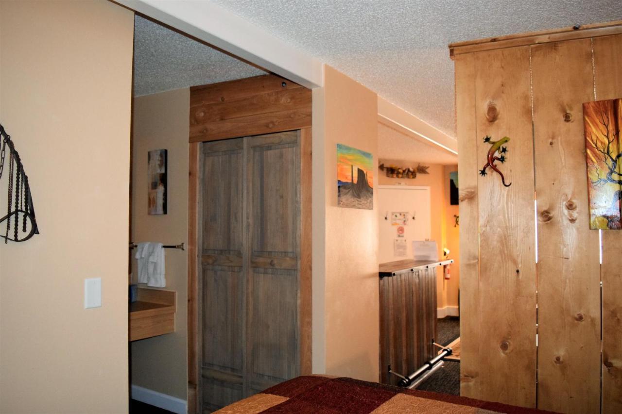 | St Danes Kokopelli Cabin
