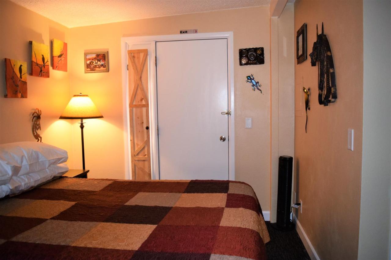 | St Danes Kokopelli Cabin
