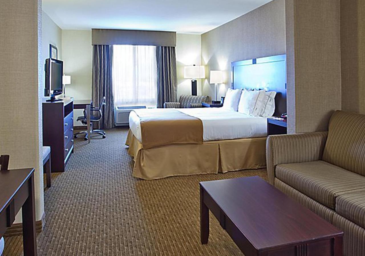 | Norwood Inn & Suites Eagan