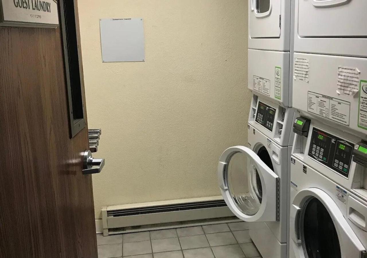 | Norwood Inn & Suites Eagan