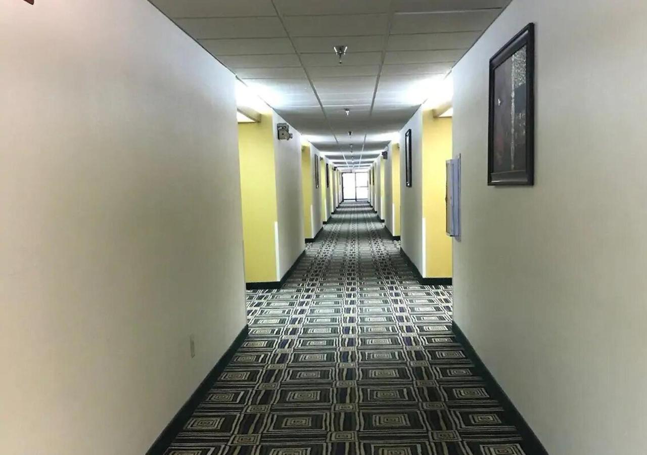 Norwood Inn & Suites Eagan