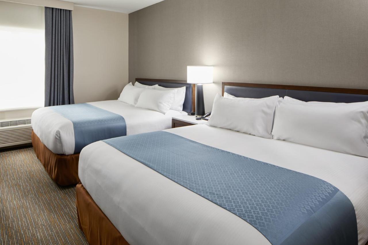 King Room with Two King Beds - Non-Smoking at Wingate by Wyndham Hurricane WV
