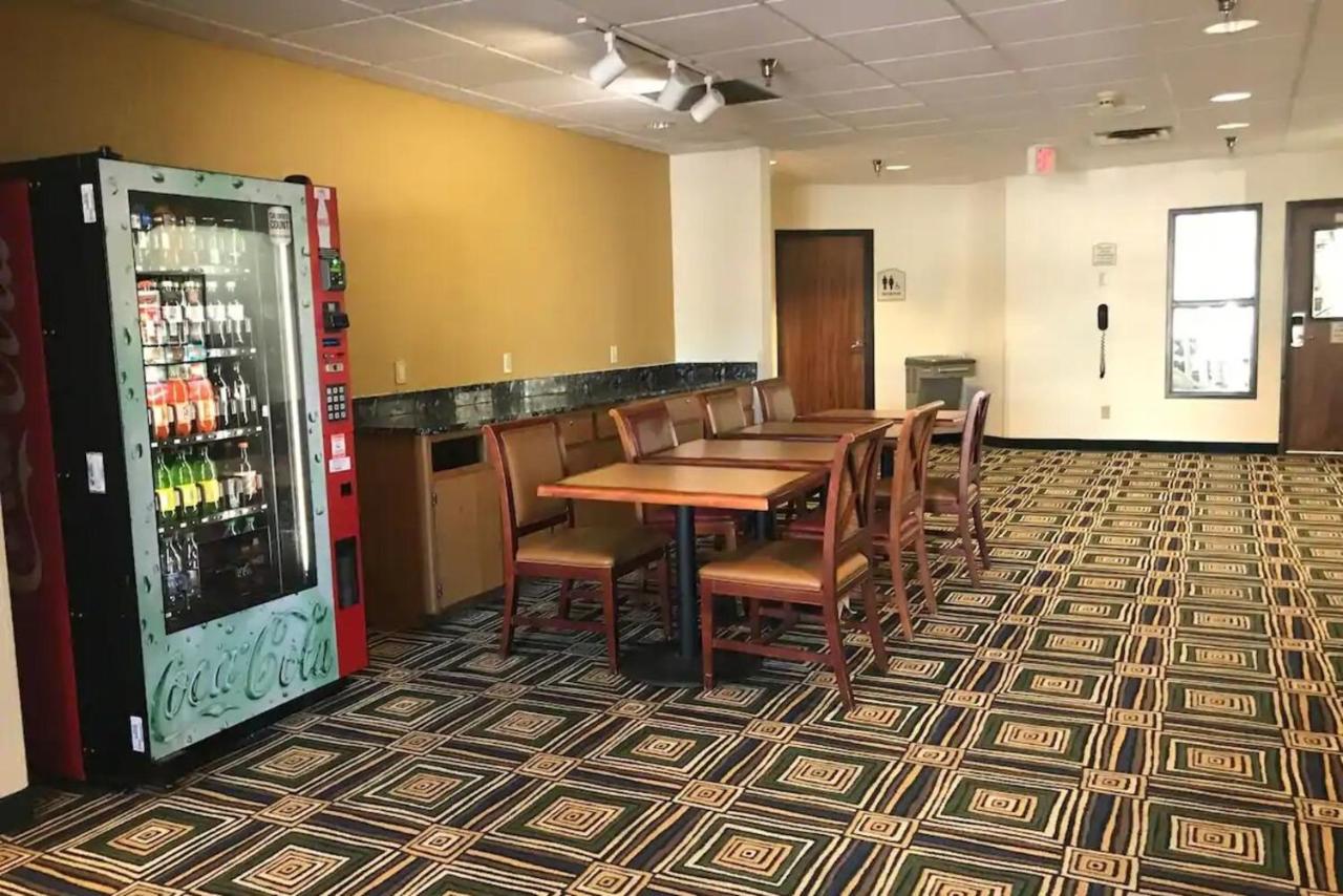  | Norwood Inn & Suites Eagan