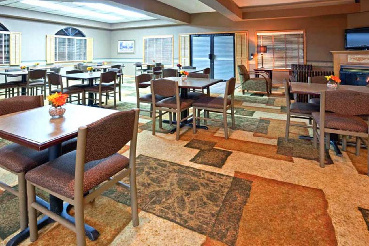 | Norwood Inn & Suites Eagan