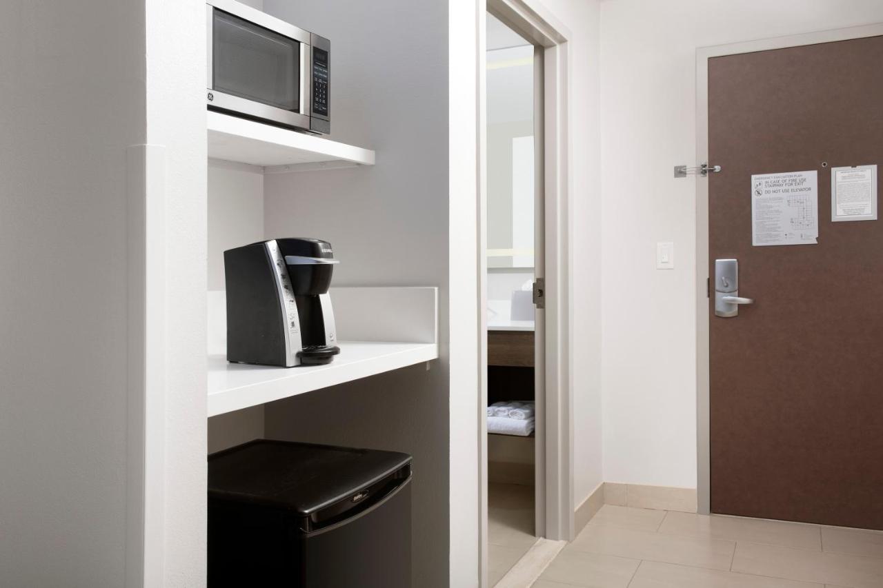 King Room With Sleeper Sofa at Holiday Inn Express Jacksonville Beach by IHG