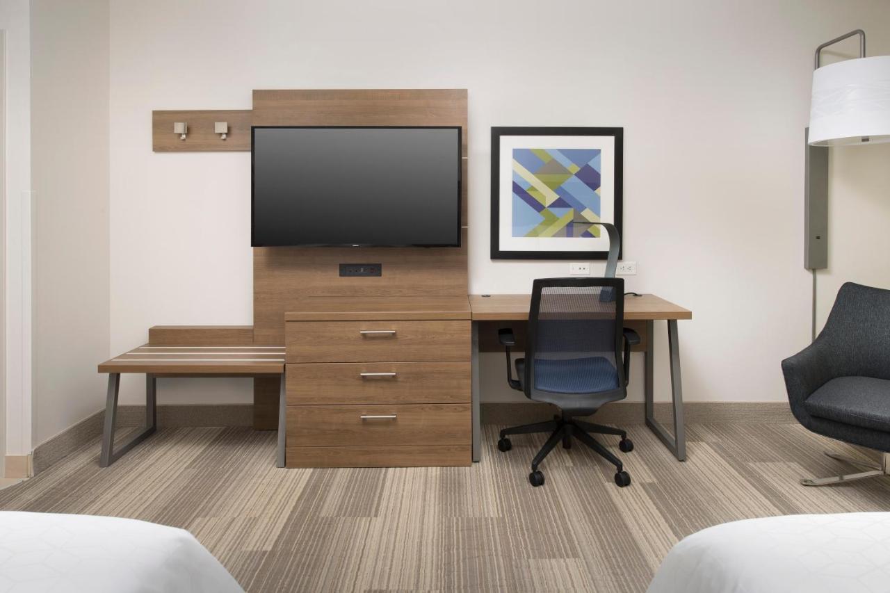 Queen Room with Two Queen Beds at Holiday Inn Express Jacksonville Beach by IHG