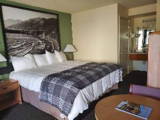 Room #7499011 at Mission Inn San Luis Obispo