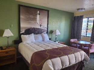 Room #7499013 at Mission Inn San Luis Obispo