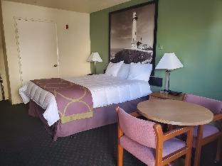 Room #7499013 at Mission Inn San Luis Obispo