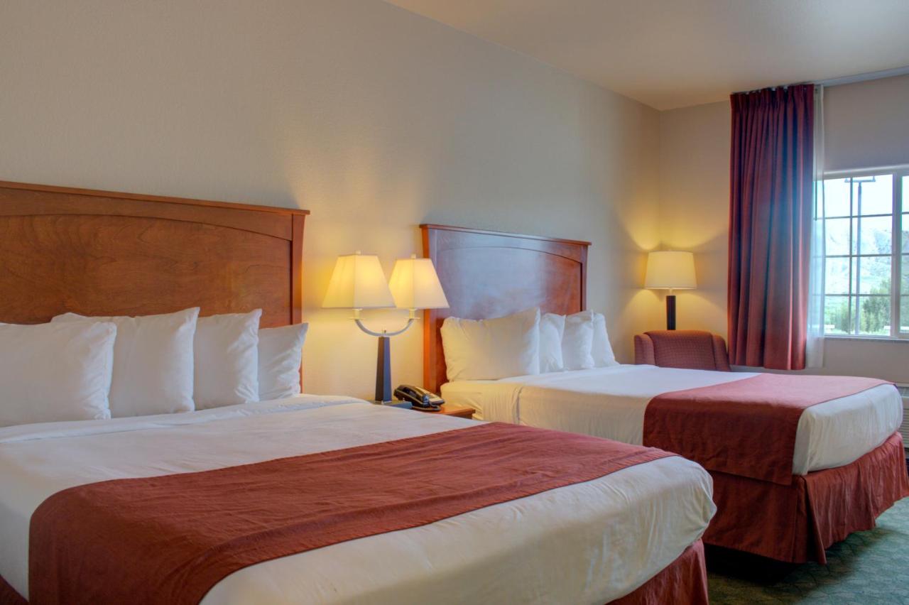 | Allington Inn & Suites Kremmling