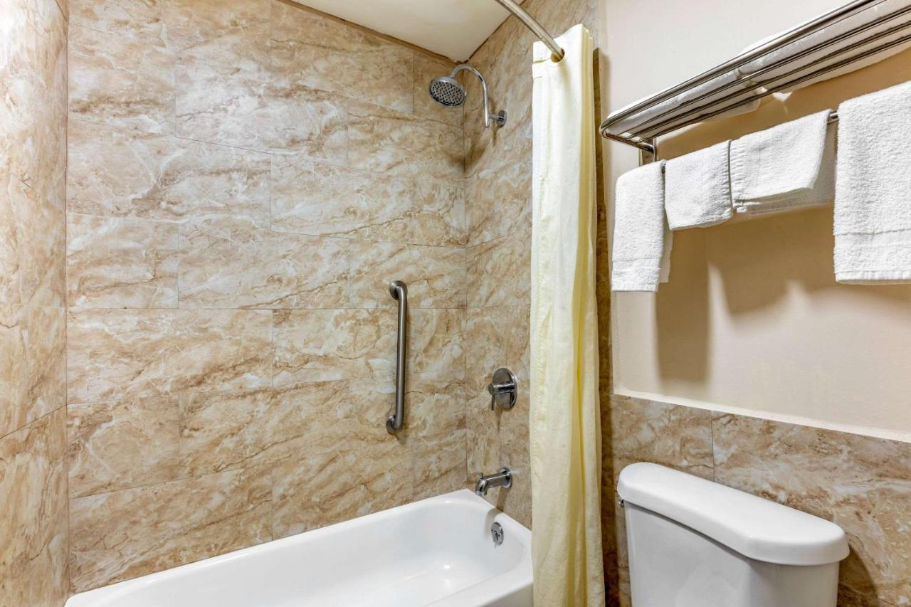 | Econo Lodge Kosciusko