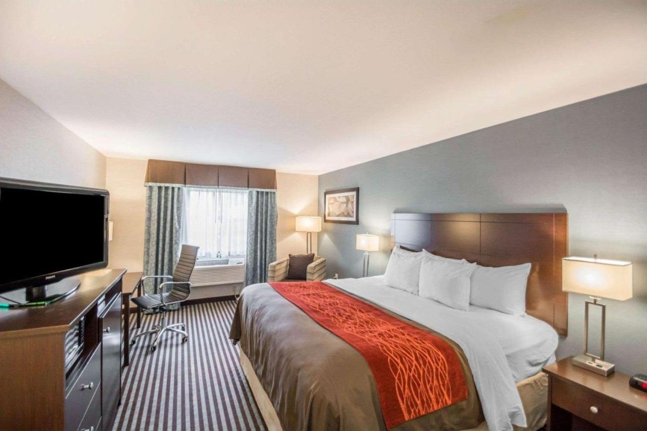 King Room - Non-Smoking at Quality Inn Corning