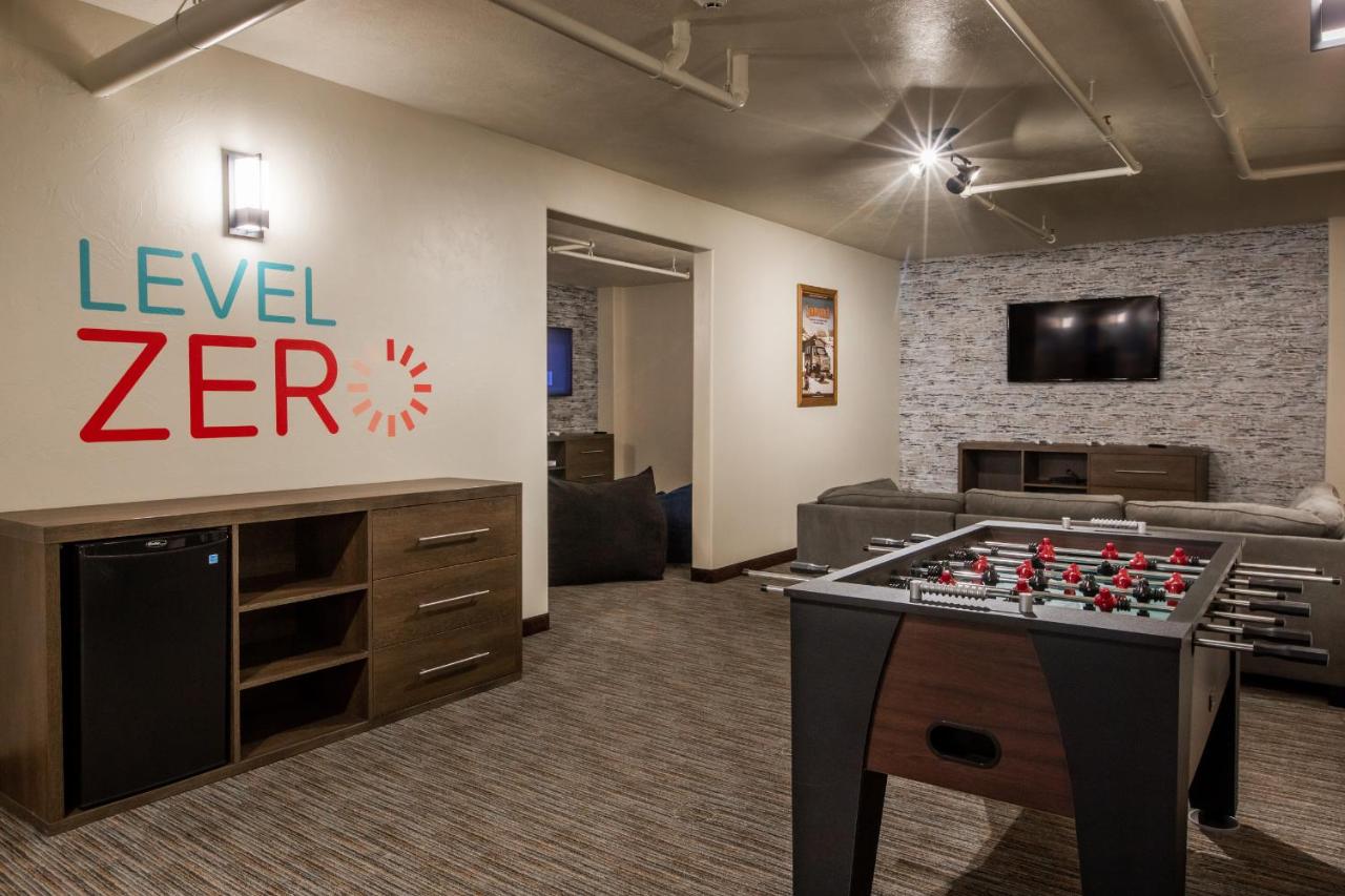 Room Selected at Check-In at Yellowstone Park Hotel
