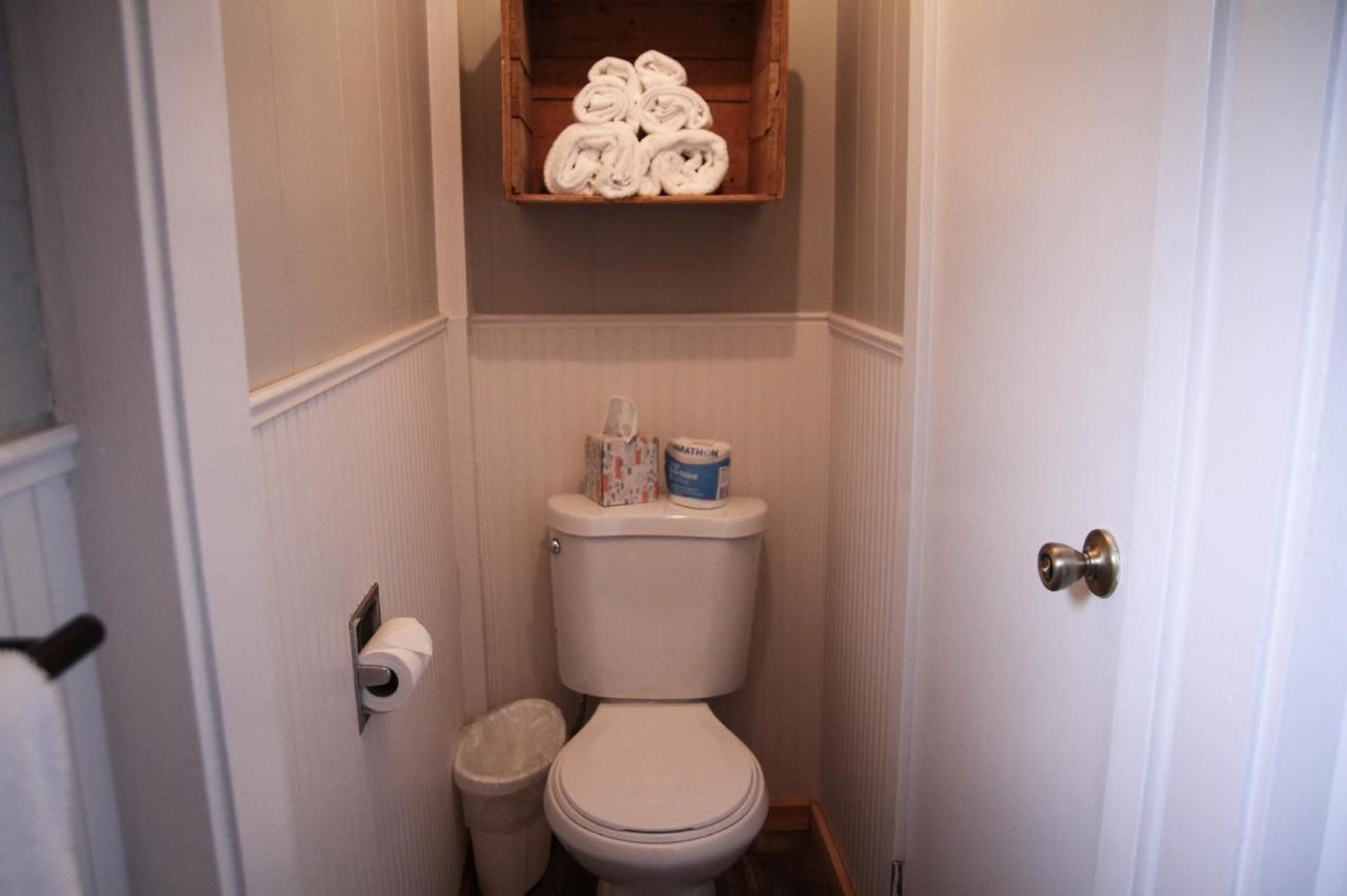 Suite with Kitchenette at Boardwalk Cottages