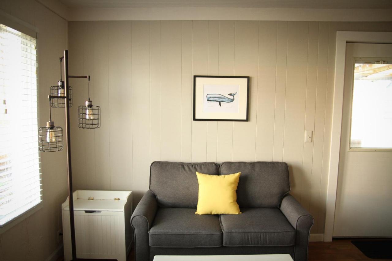 Suite with Kitchenette at Boardwalk Cottages