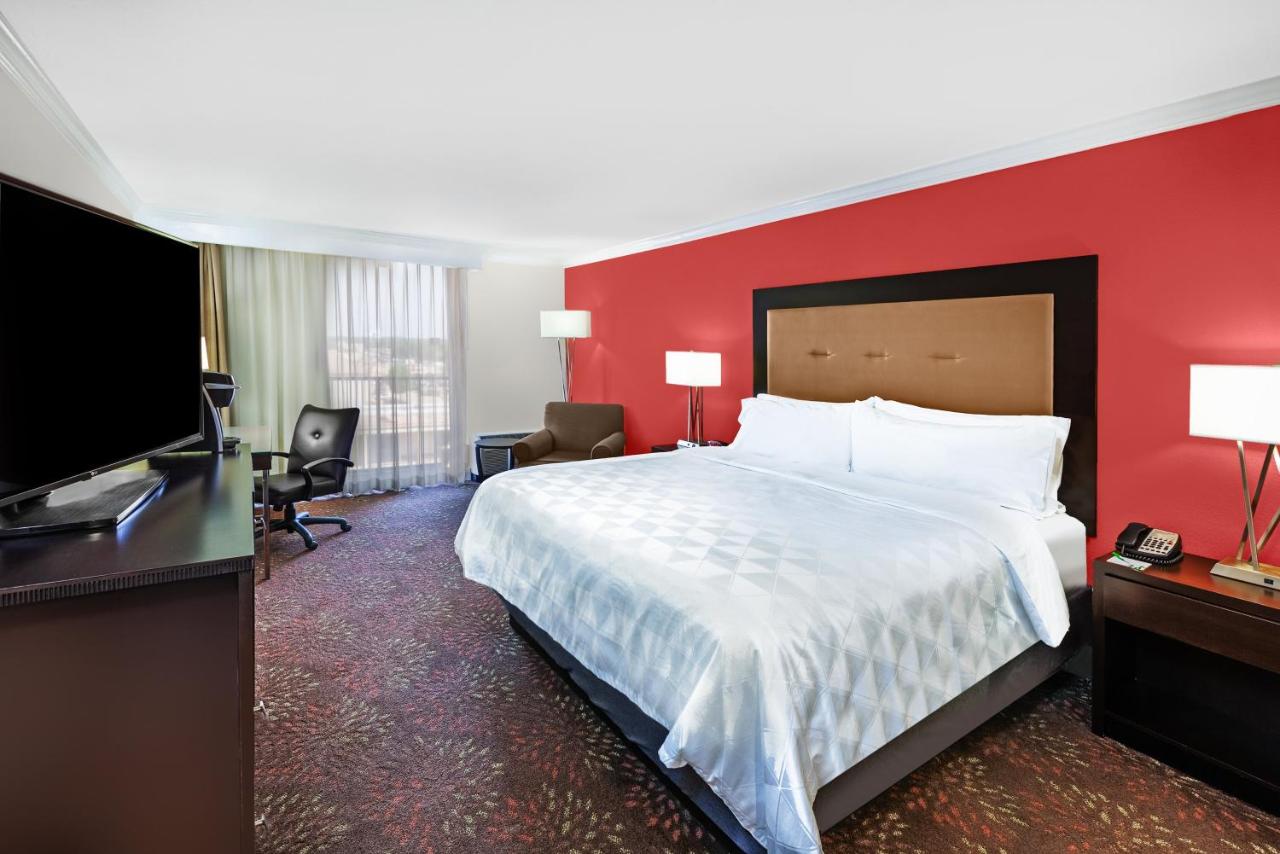 King Room - Non-Smoking at Holiday Inn Tyler-Conference Center by IHG