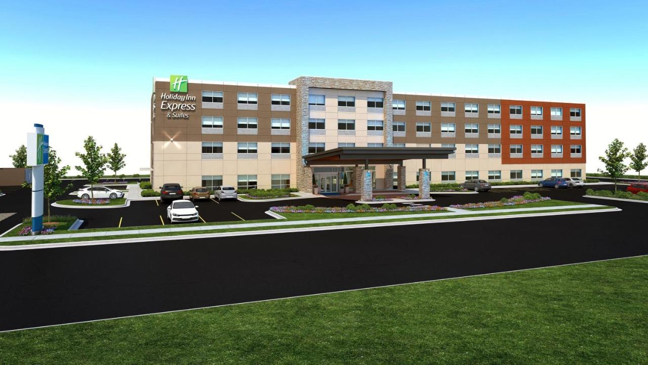 | Holiday Inn Express & Suites - San Jose Airport, an IHG Hotel