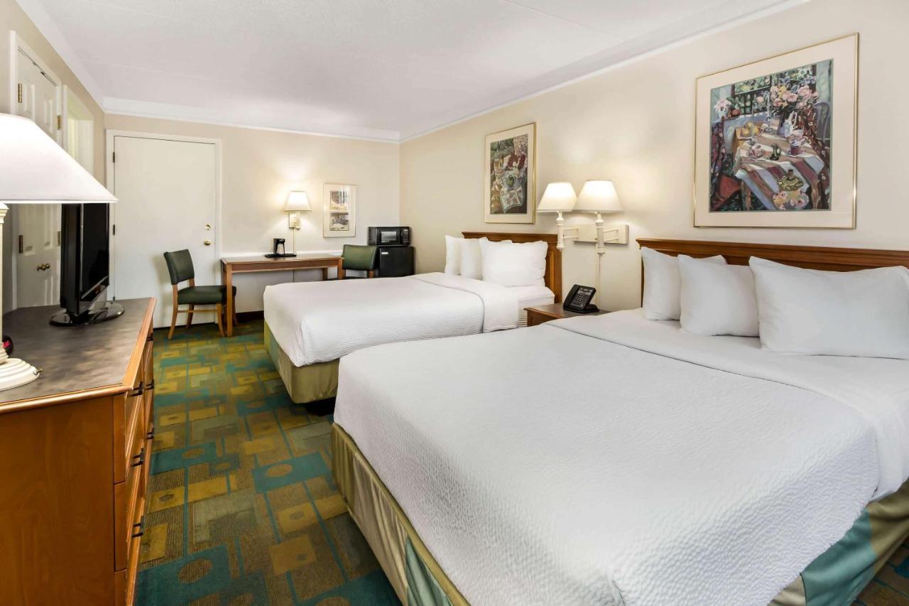 | La Quinta Inn by Wyndham Albuquerque Northeast
