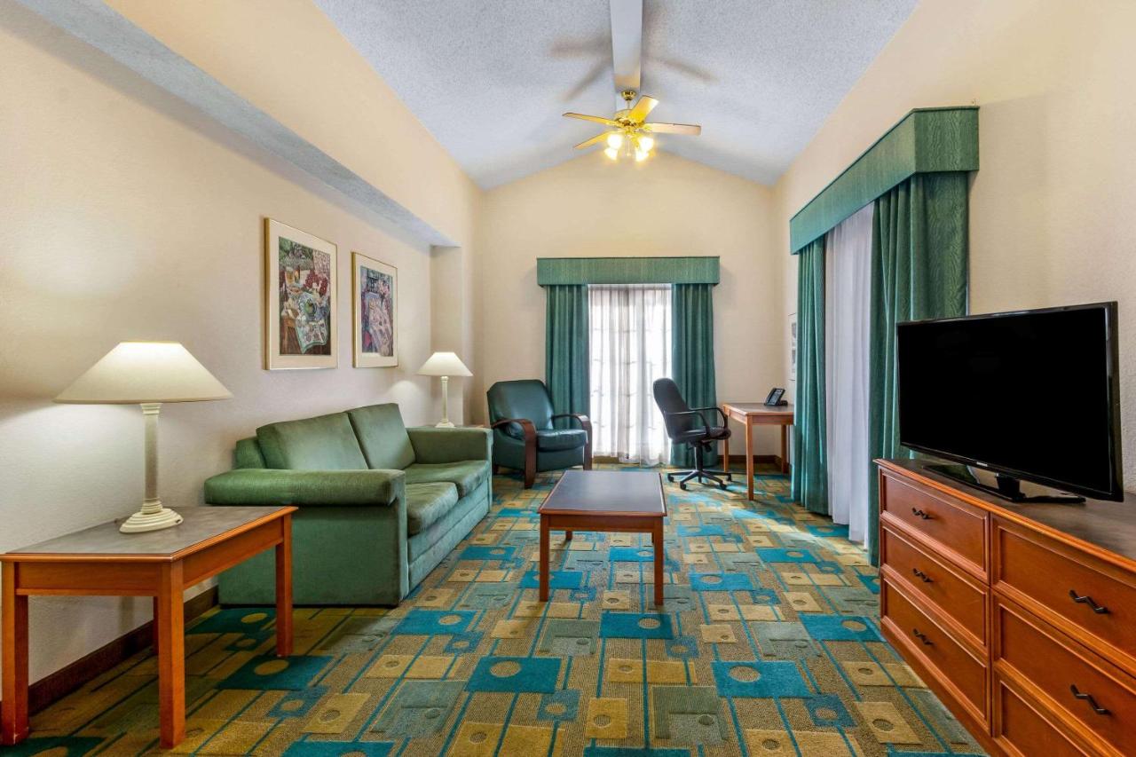 | La Quinta Inn by Wyndham Albuquerque Northeast
