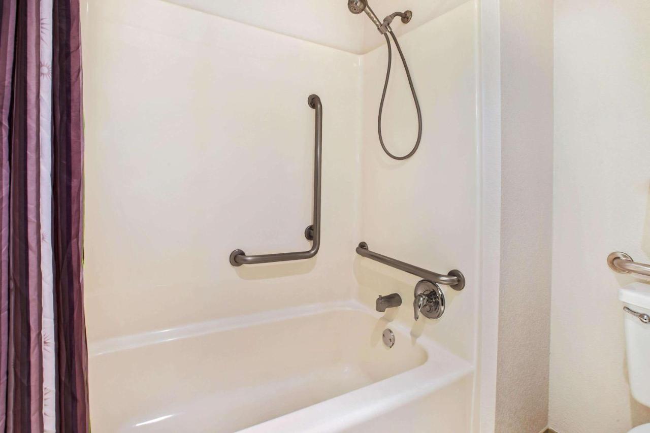 | La Quinta Inn by Wyndham Detroit Canton