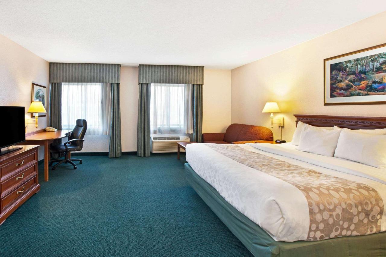 | La Quinta Inn by Wyndham Detroit Canton