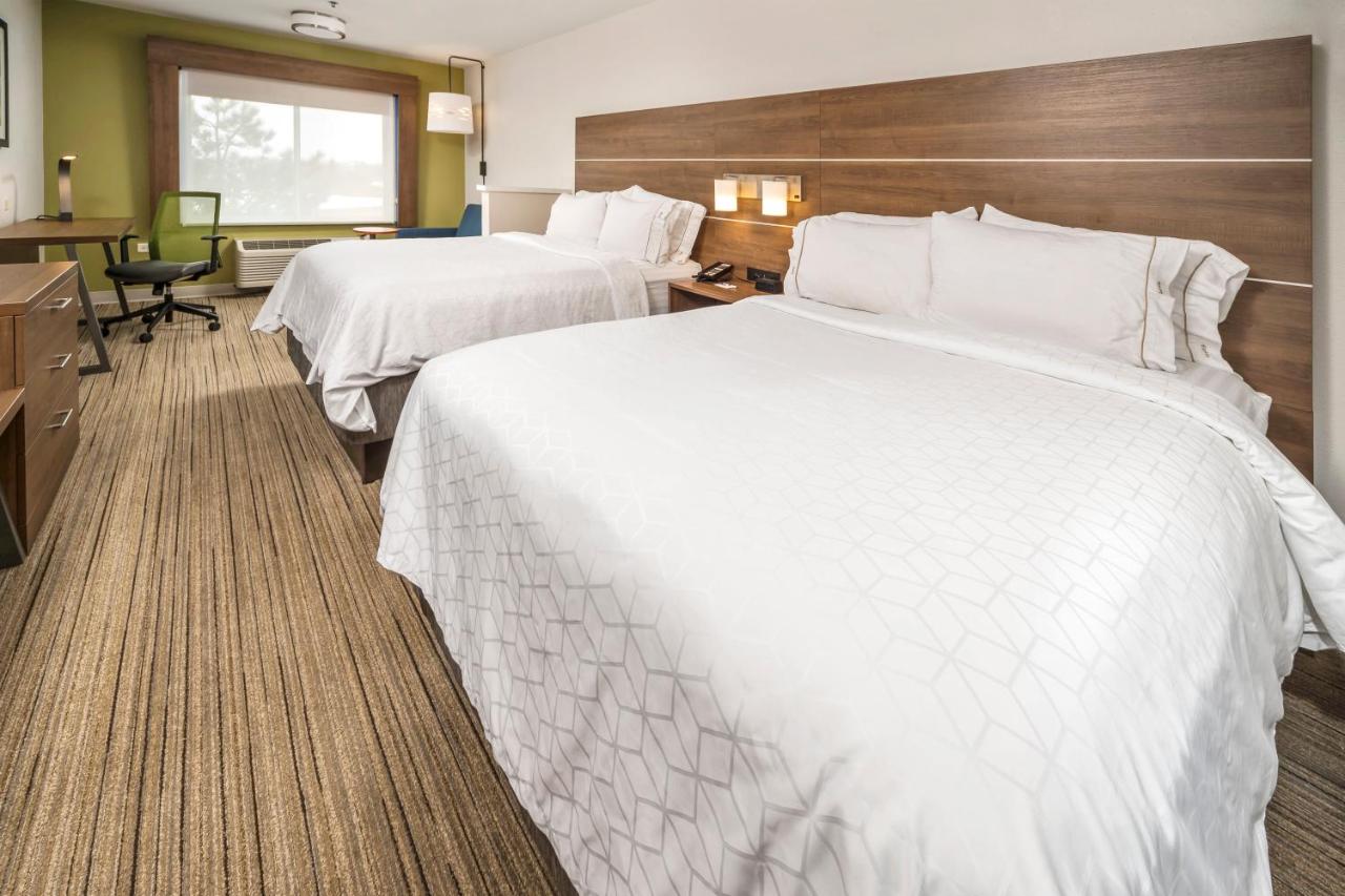 Queen Room with Two Queen Beds - Non-Smoking at Holiday Inn Express Indianapolis South by IHG
