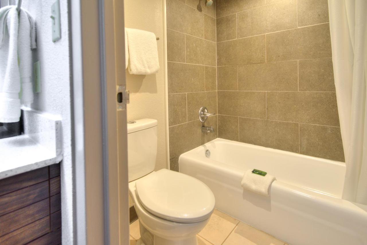 King Room - Non-Smoking at Clarion Pointe Downtown Gatlinburg