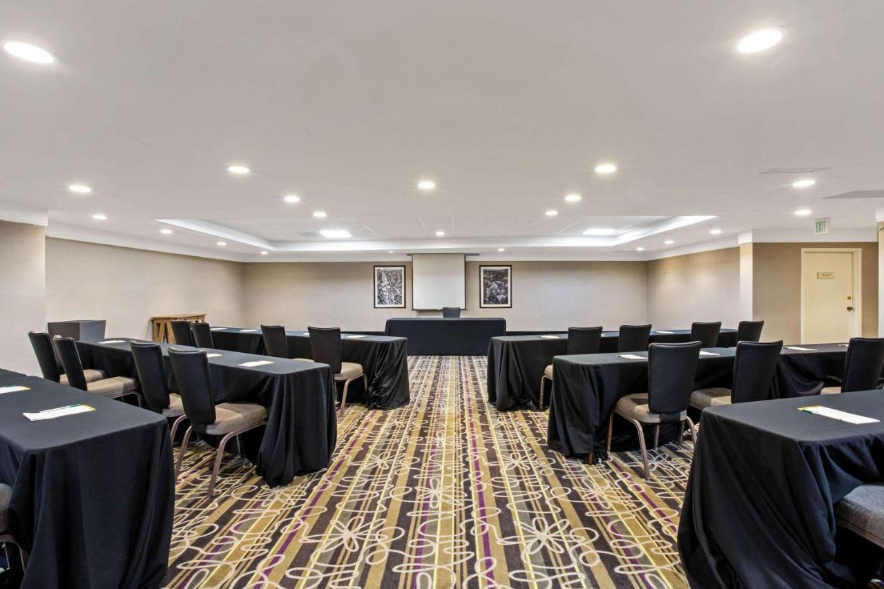  | La Quinta by Wyndham Boston-Andover