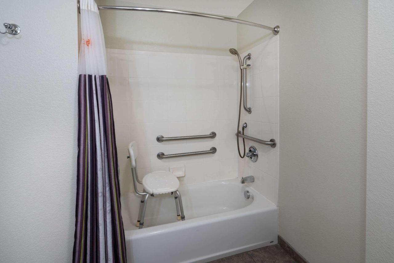 Deluxe King Room - Mobility Access/Non-Smoking at La Quinta Inn & Suites by Wyndham Loveland