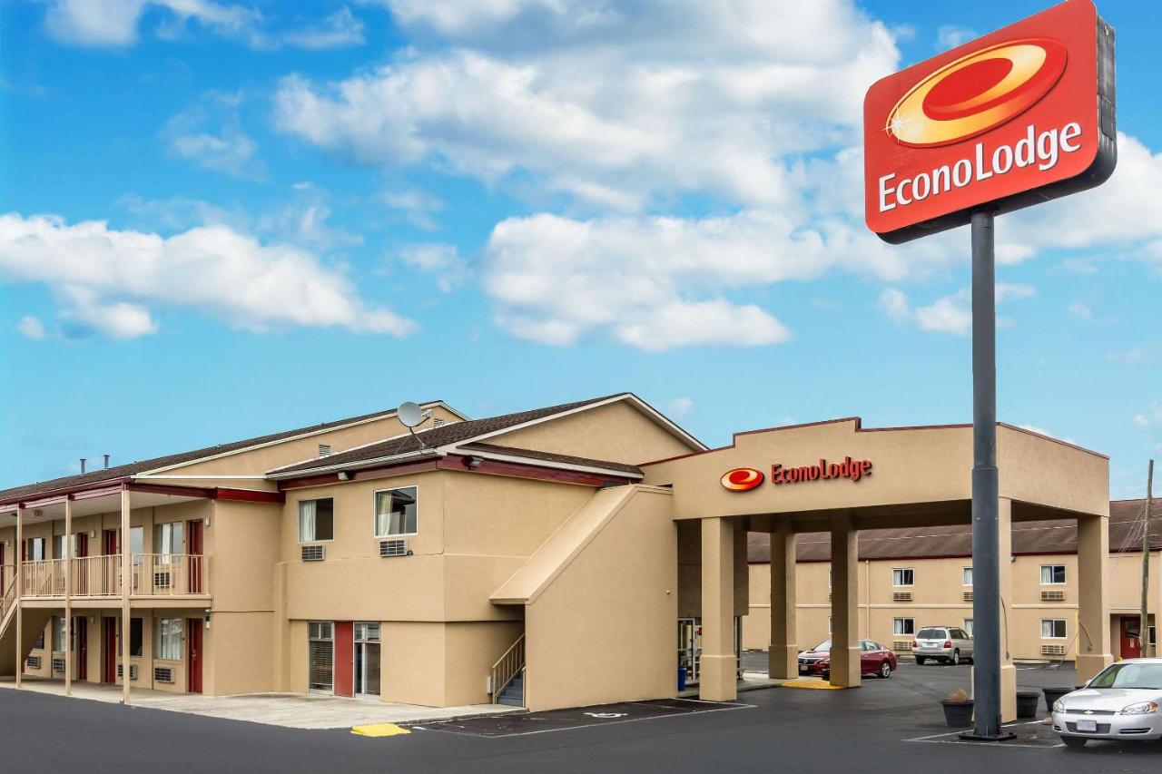  | Econo Lodge East Staunton