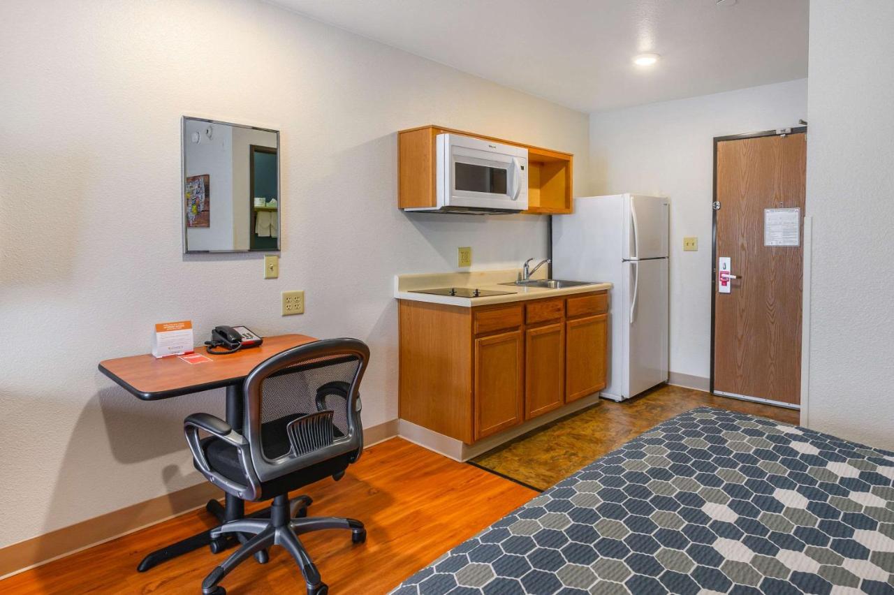 Double Room with Two Double Beds - Non-Smoking at Econo Lodge Hammond