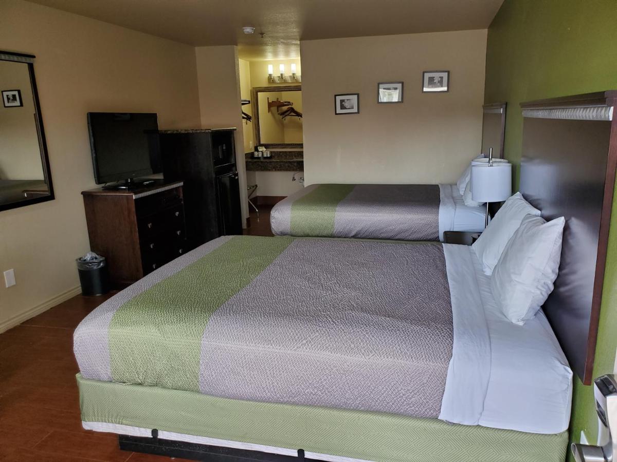| Eagle Ford Inn
