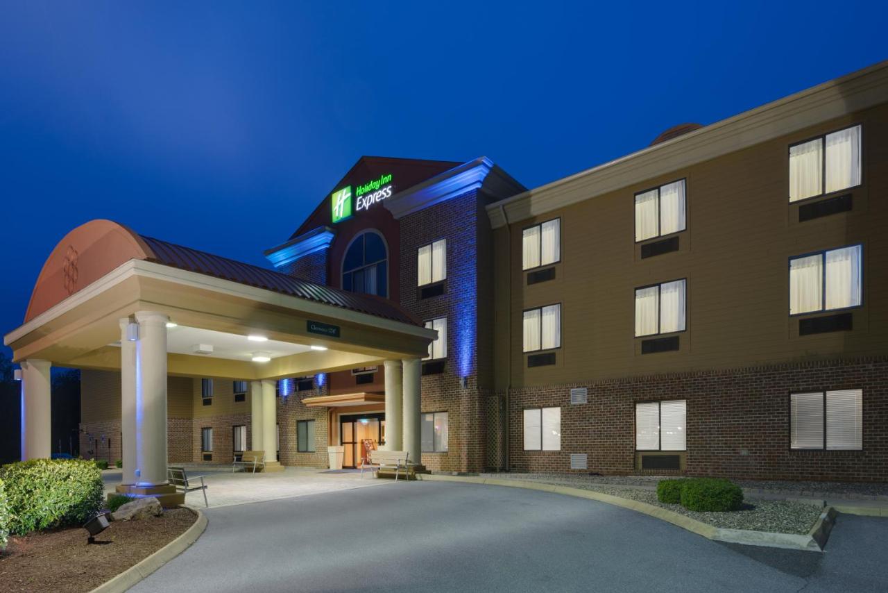 | Holiday Inn Express Charles Town, an IHG Hotel