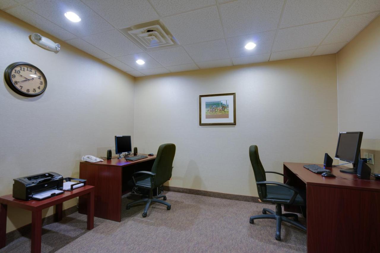 | Holiday Inn Express Charles Town, an IHG Hotel