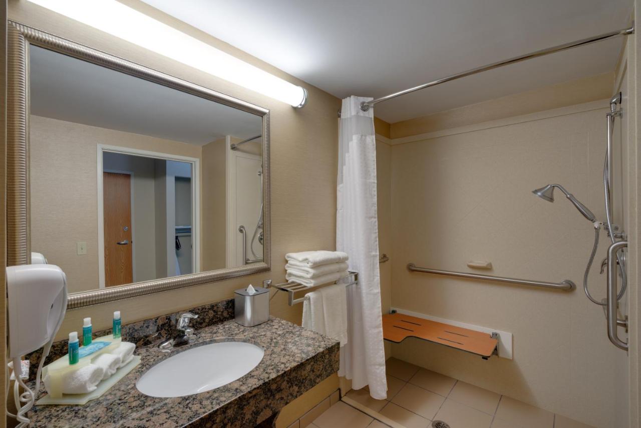 | Holiday Inn Express Charles Town, an IHG Hotel