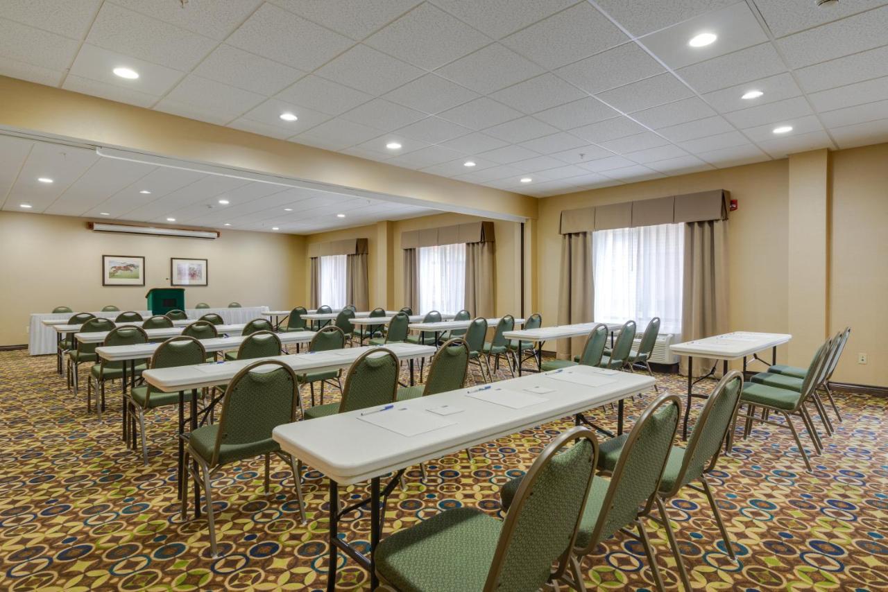 | Holiday Inn Express Charles Town, an IHG Hotel