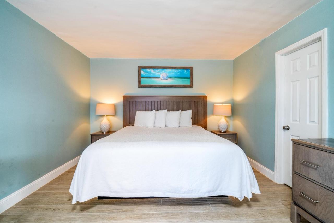 King Suite at Rainbow Bend Resort