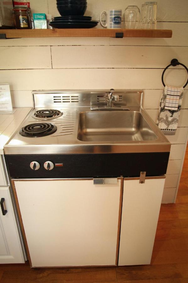 Suite with Kitchenette at Boardwalk Cottages