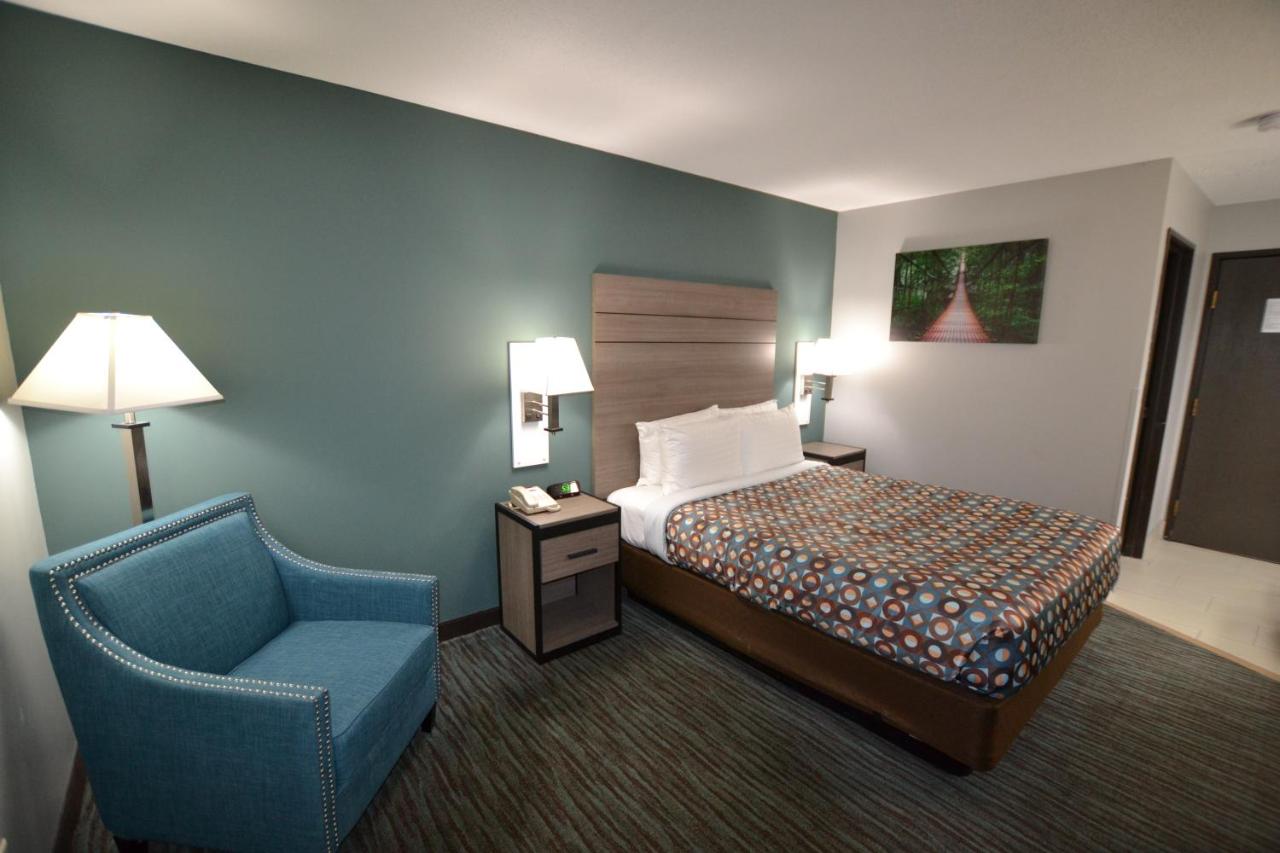 | Countryside Inn & Suites CB I80/I29.
