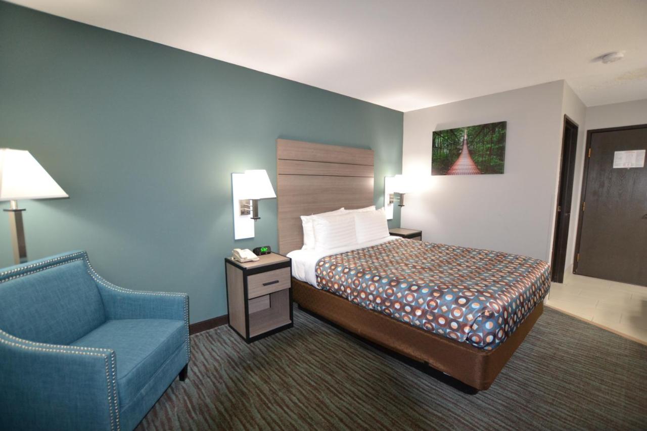  | Countryside Inn & Suites CB I80/I29.