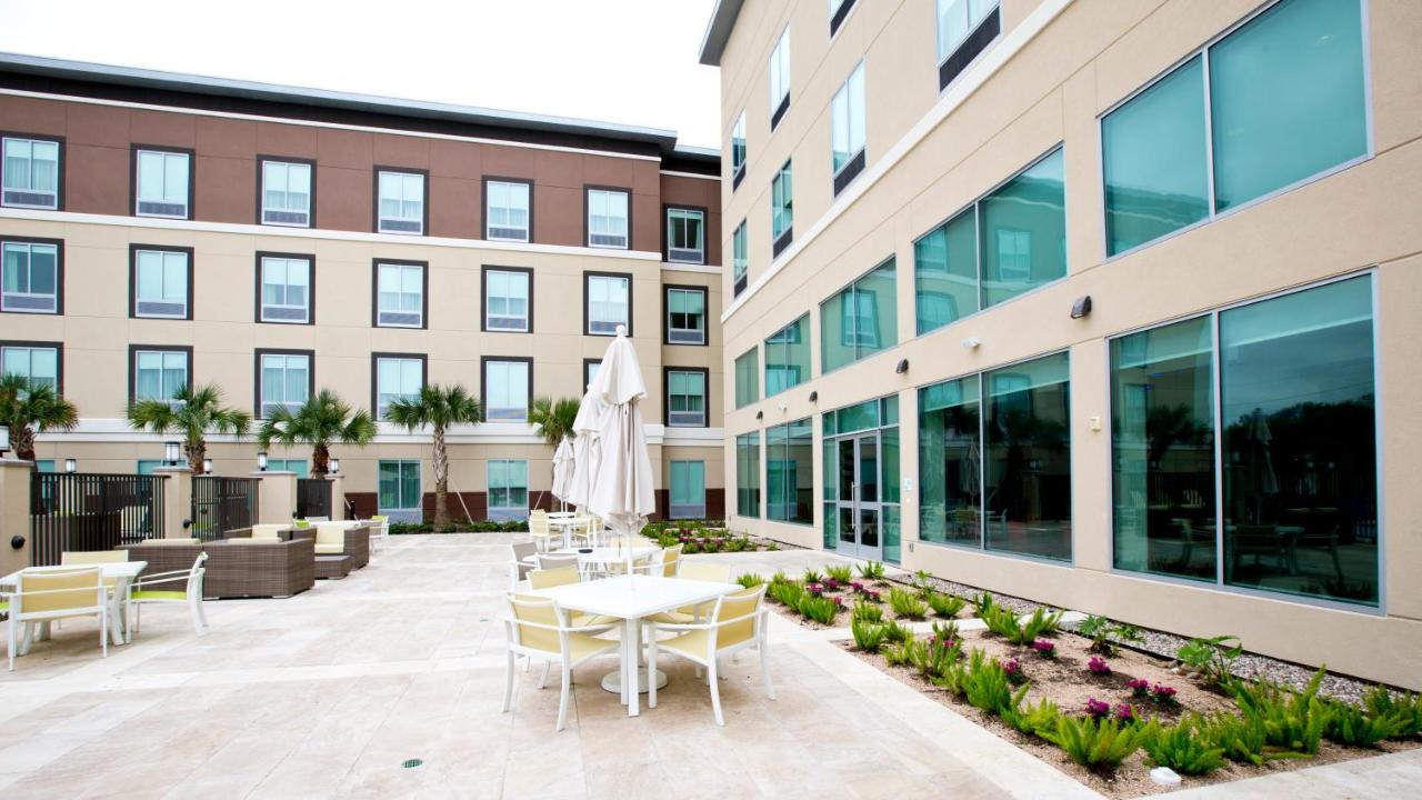 | Holiday Inn Express & Suites Houston NW - Hwy 290 Cypress, an IHG Hotel