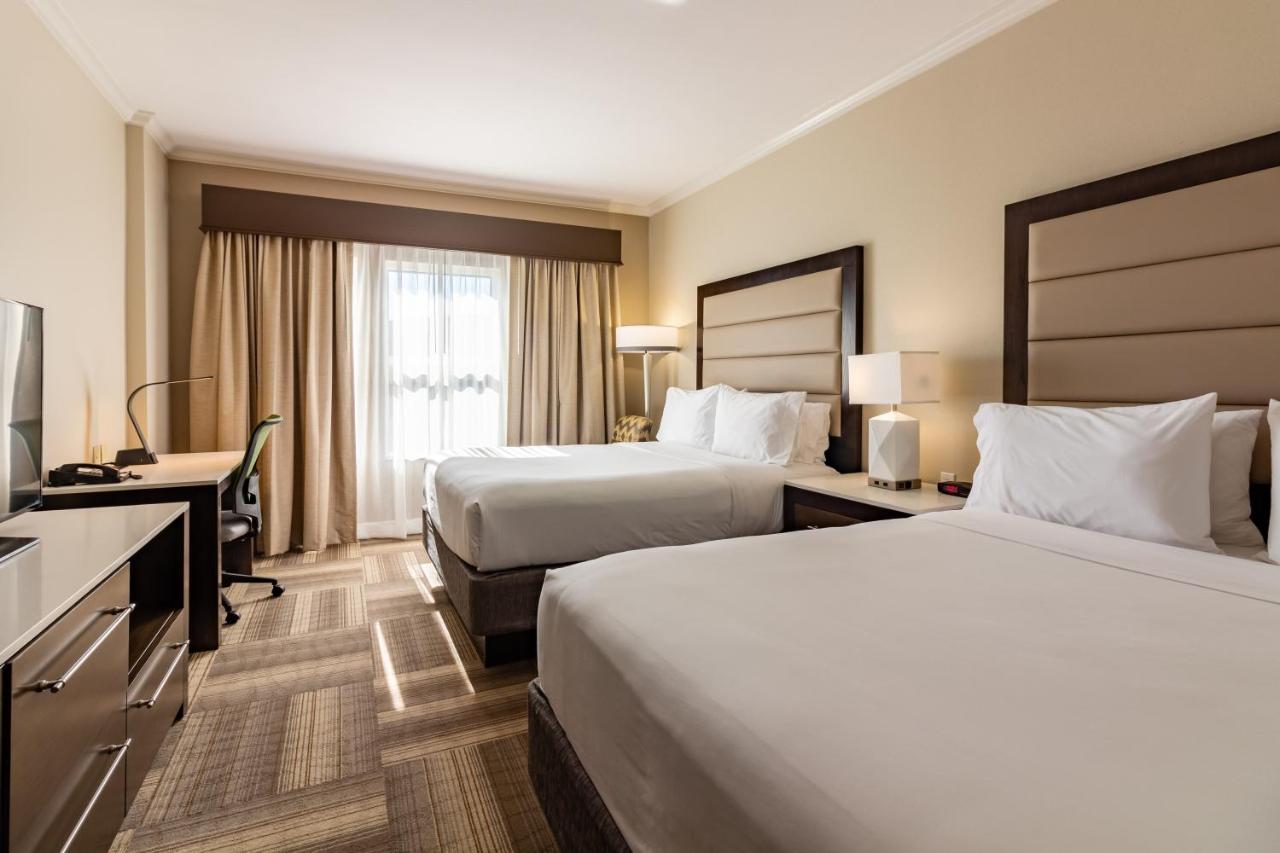 | Holiday Inn Express Savannah - Historic District, an IHG Hotel