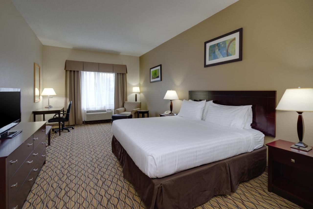 | Holiday Inn Express Charles Town, an IHG Hotel