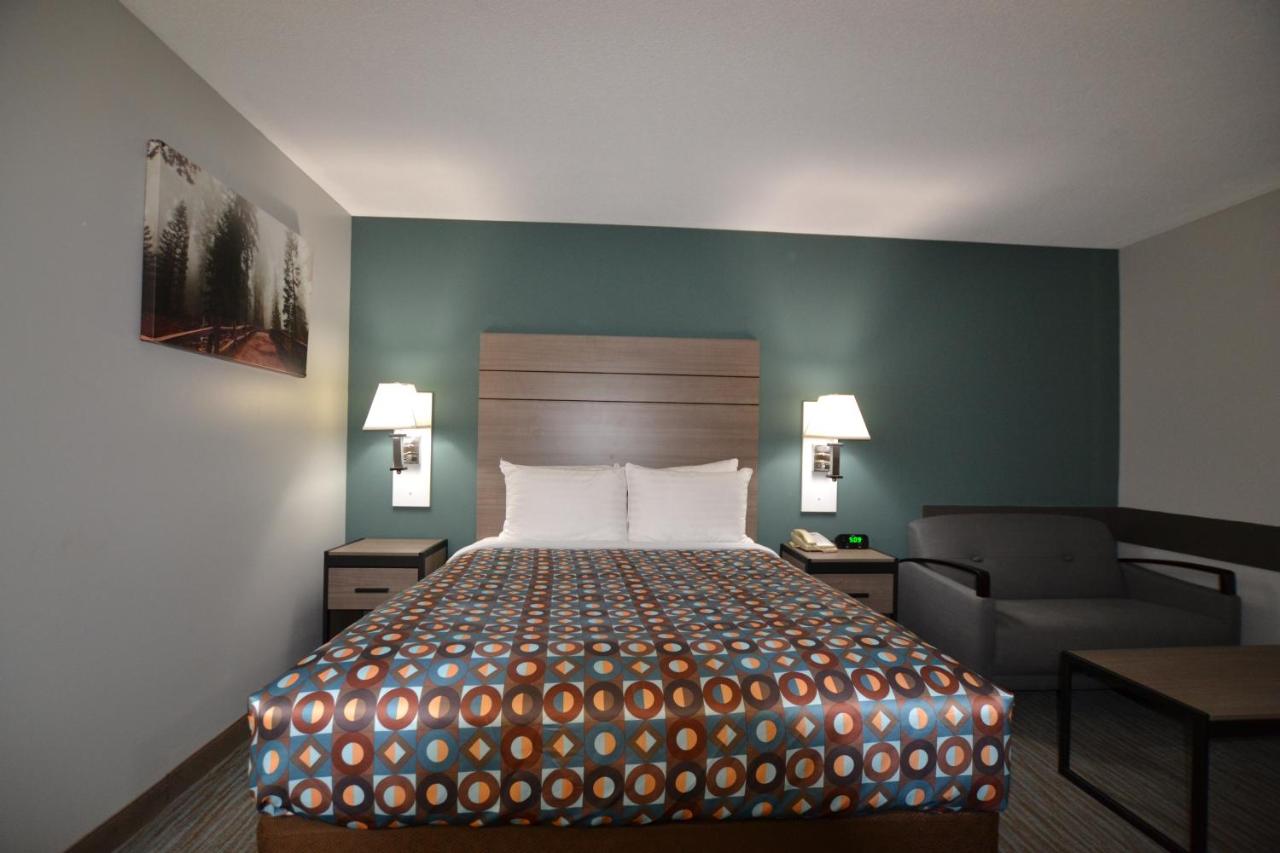 | Countryside Inn & Suites CB I80/I29.