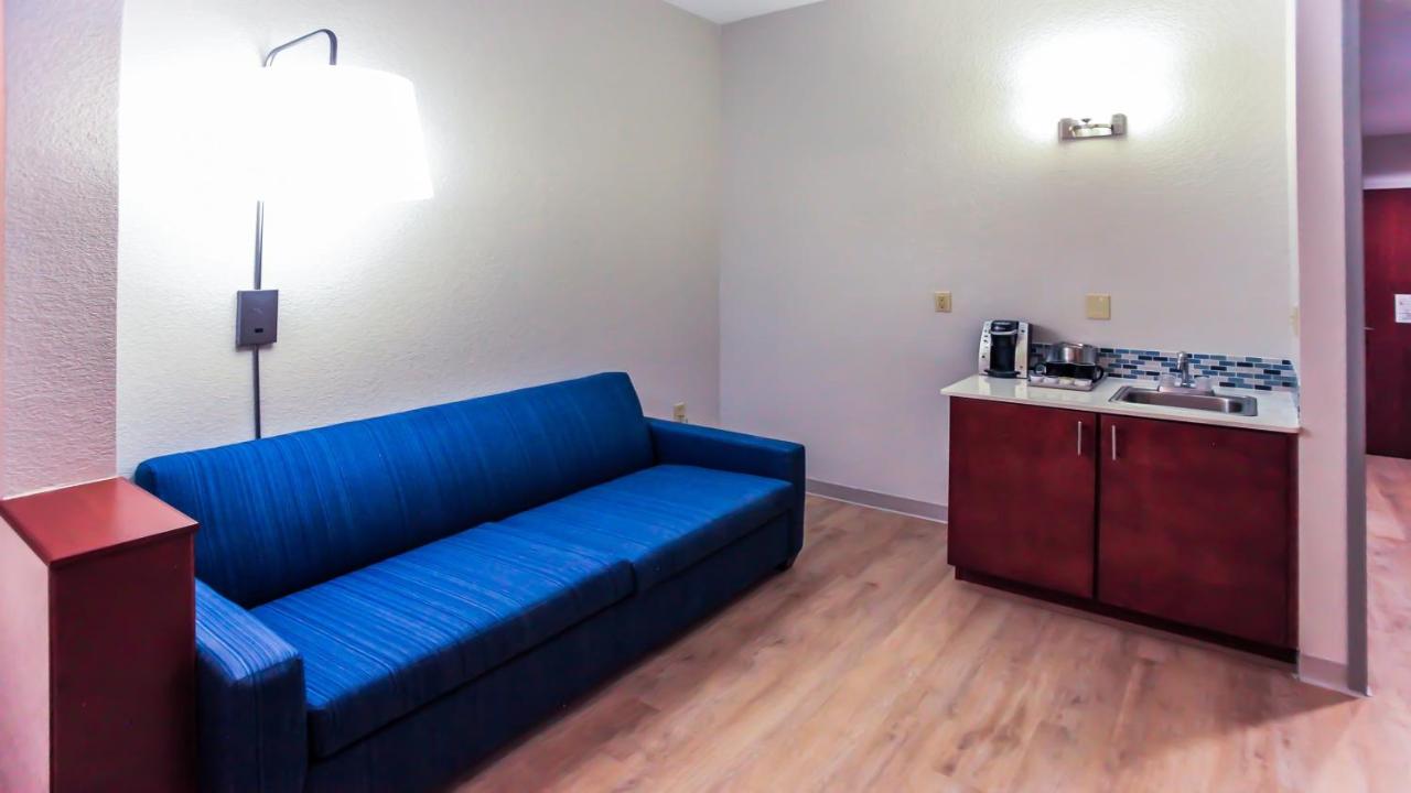 King Room with Sofa Bed - Non-Smoking at City Express By Marriott Daytona Beach Speedway