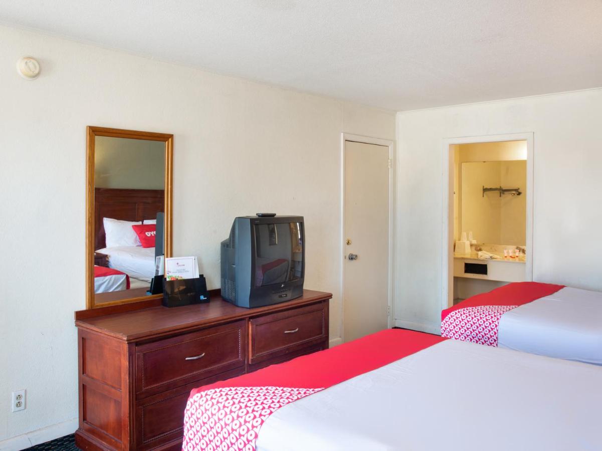 | Rest Inn - Extended Stay, I-40 Airport, Wedding & Event Center
