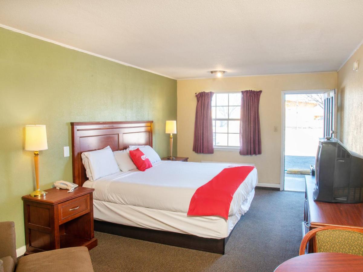 | Rest Inn - Extended Stay, I-40 Airport, Wedding & Event Center