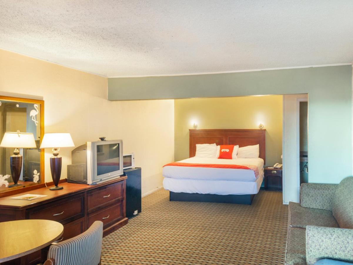 | Rest Inn - Extended Stay, I-40 Airport, Wedding & Event Center