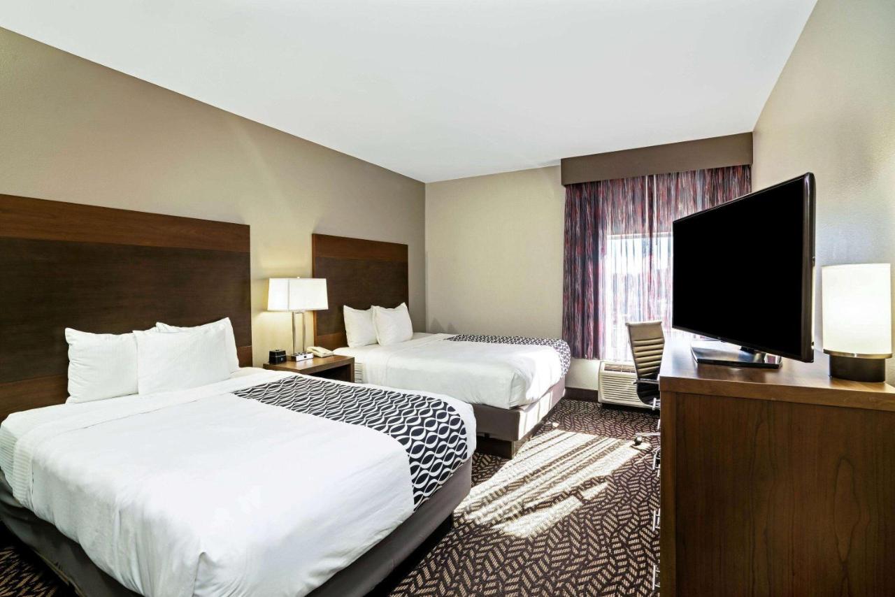 Executive Queen Room with Two Queen Beds at La Quinta Inn & Suites by Wyndham Tuscaloosa University