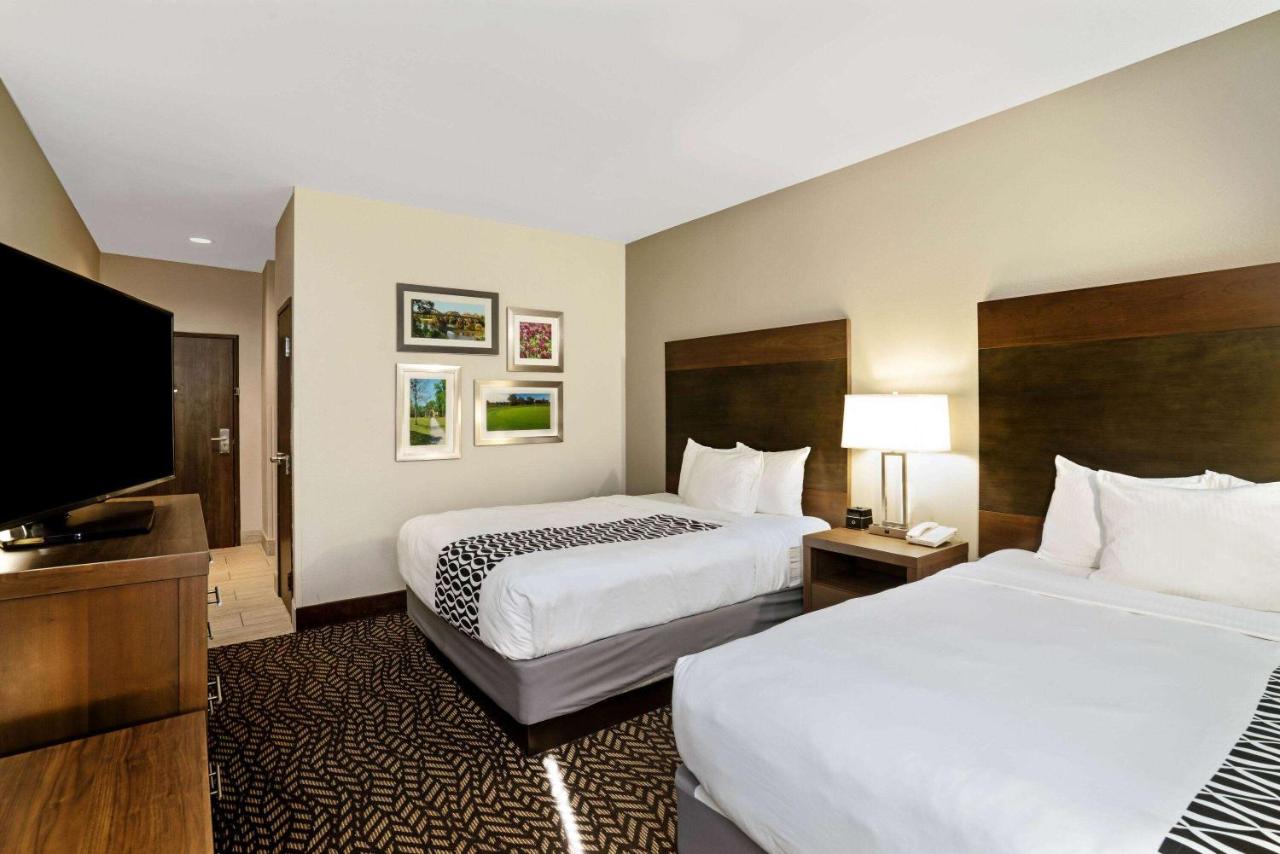 Executive Queen Room with Two Queen Beds at La Quinta Inn & Suites by Wyndham Tuscaloosa University